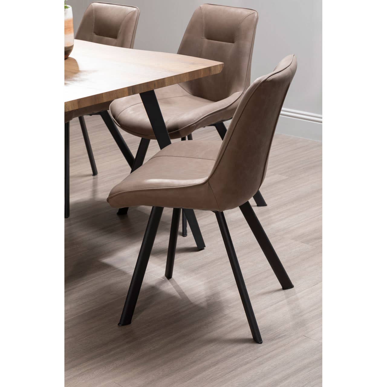 WESTFORD RECTANGULAR DINING SET