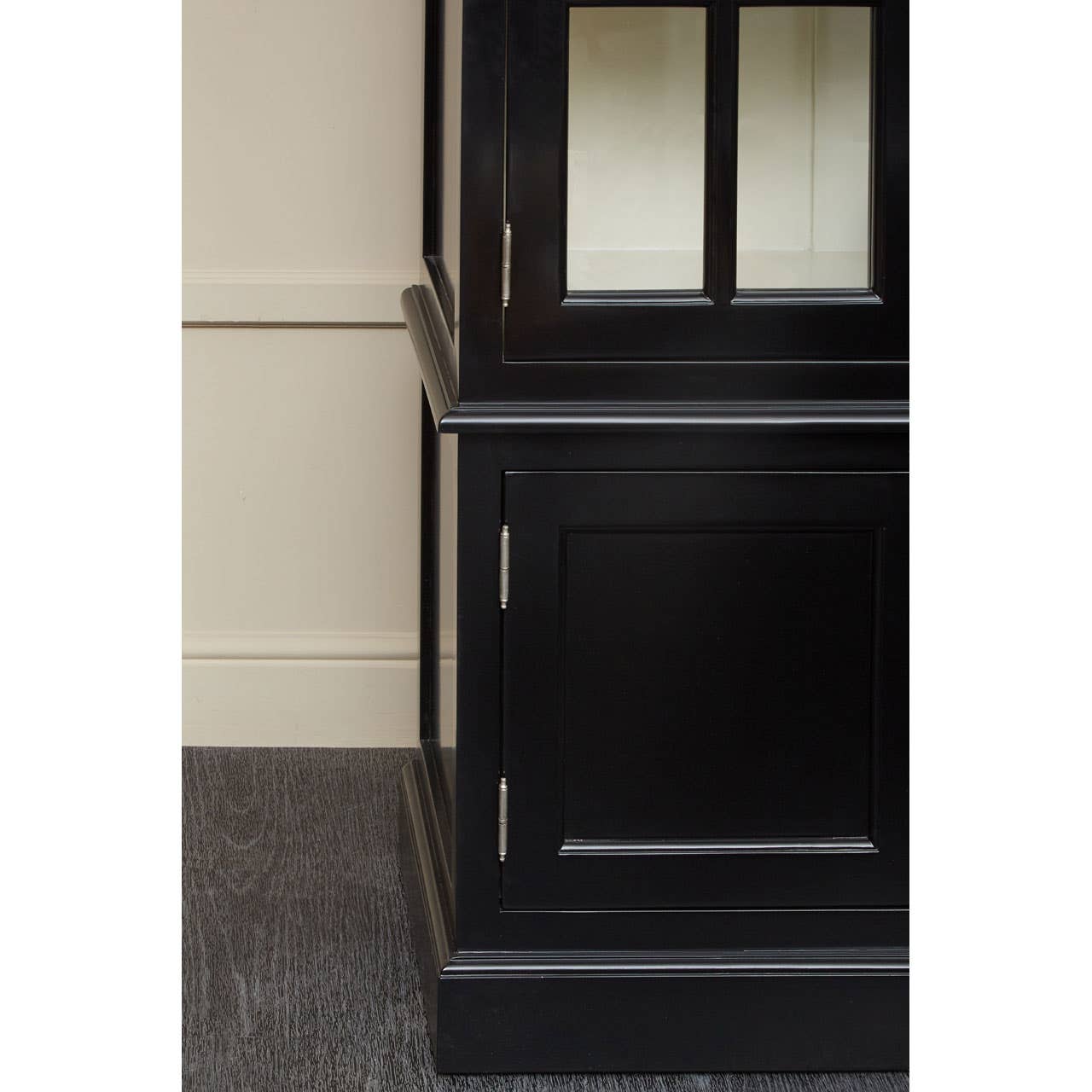 Covent 4 Door Cabinet
