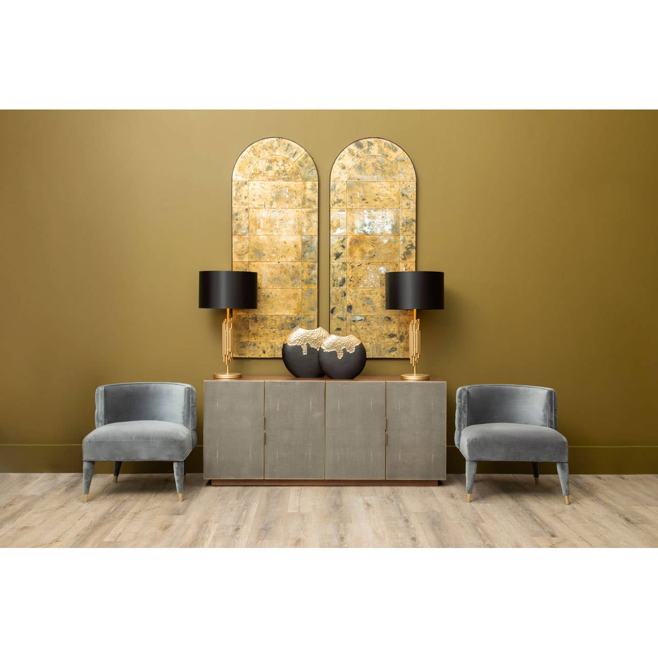 VILLI GREY FEATURE CHAIR