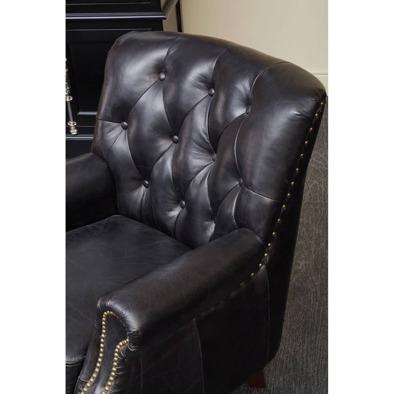 VICTOR BLACK CHAIR